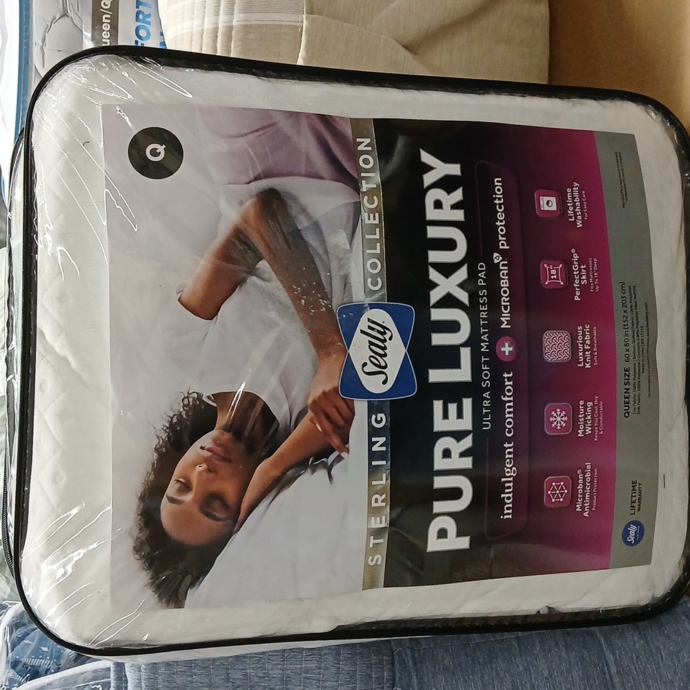 Queen size mattress pad